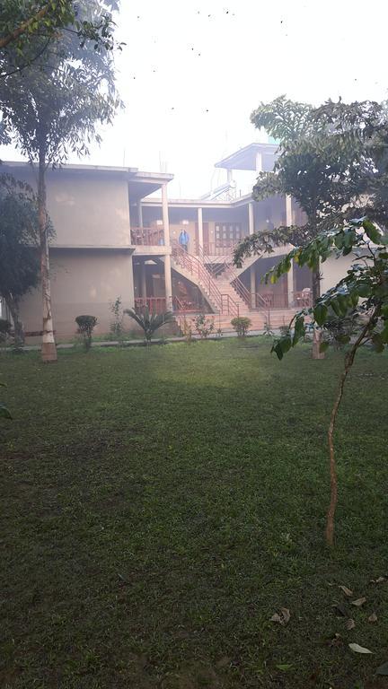 Unique Wild Resort Sauraha Εξωτερικό φωτογραφία