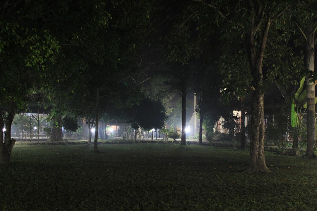Unique Wild Resort Sauraha Εξωτερικό φωτογραφία